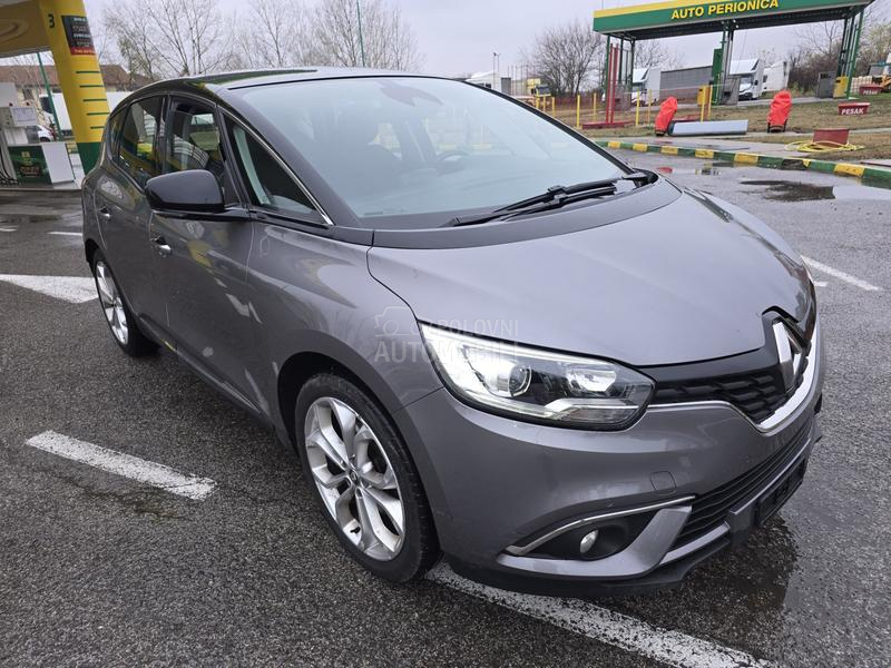 Renault Scenic initiale Paris