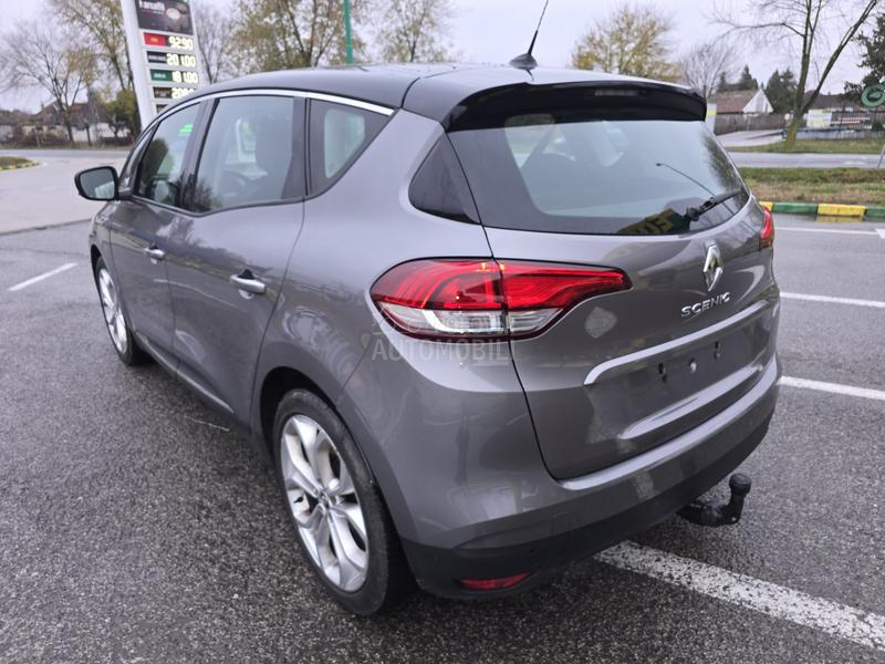 Renault Scenic initiale Paris