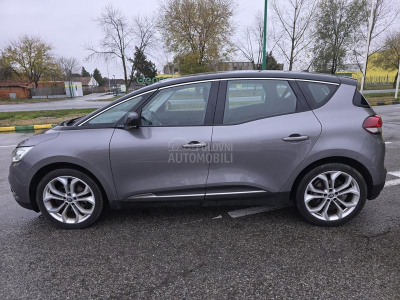 Renault Scenic initiale Paris