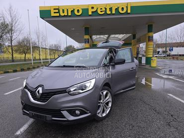 Renault Scenic initiale Paris