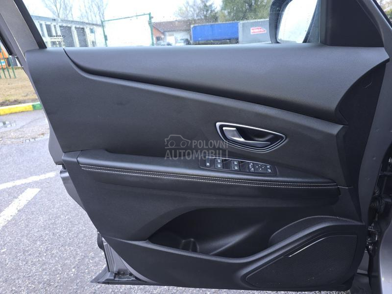 Renault Scenic initiale Paris