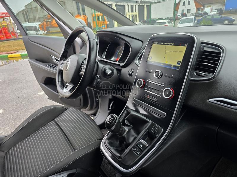 Renault Scenic initiale Paris