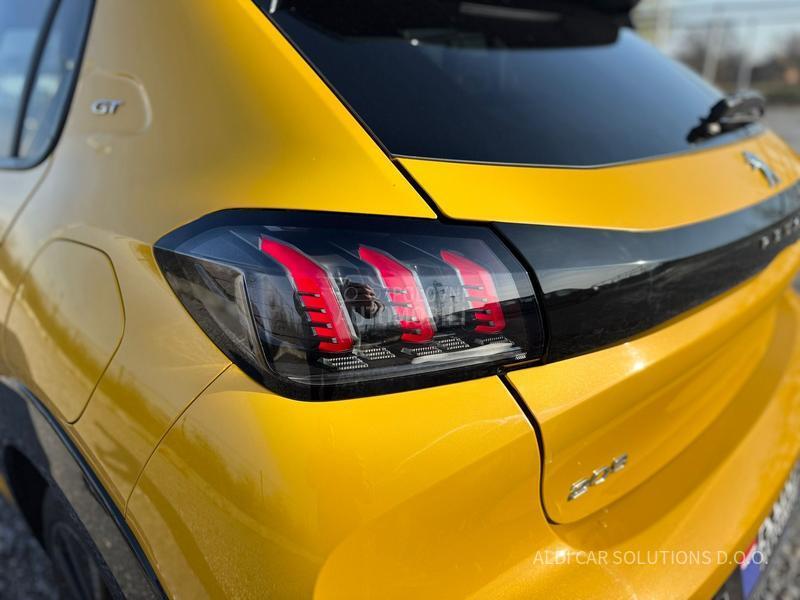 Peugeot 208 1.2 GT/Virtual