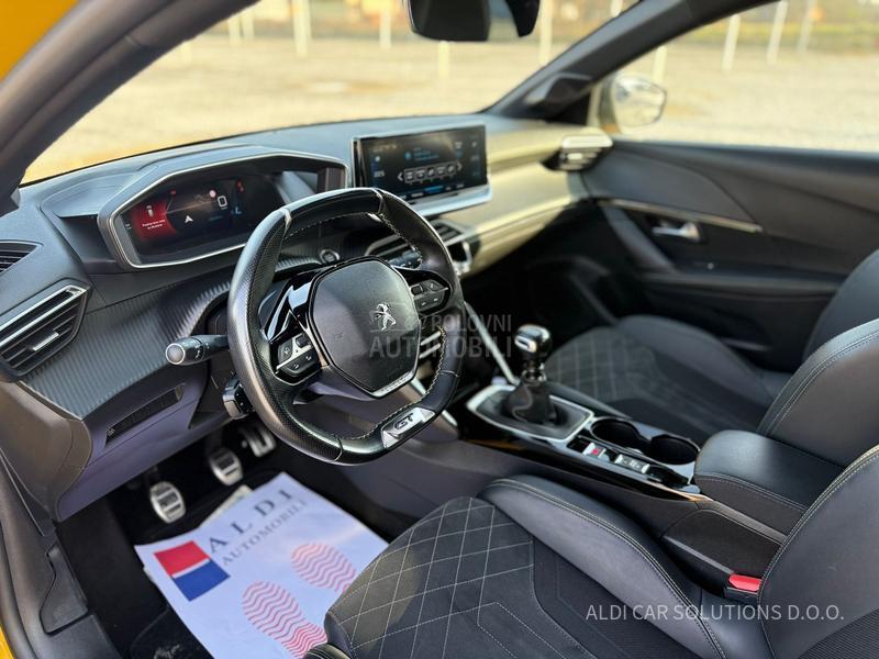 Peugeot 208 1.2 GT/Virtual