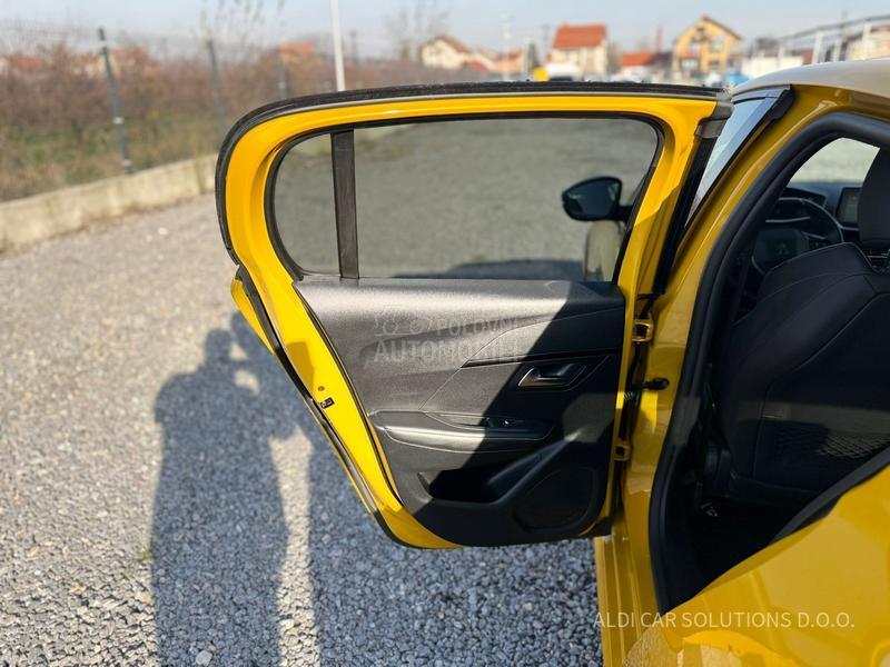 Peugeot 208 1.2 GT/Virtual