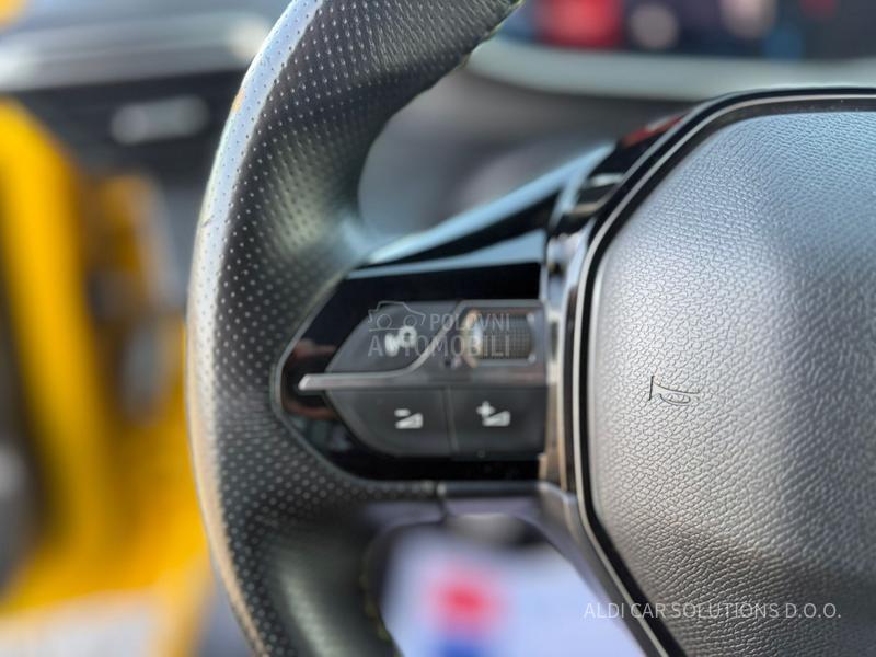 Peugeot 208 1.2 GT/Virtual