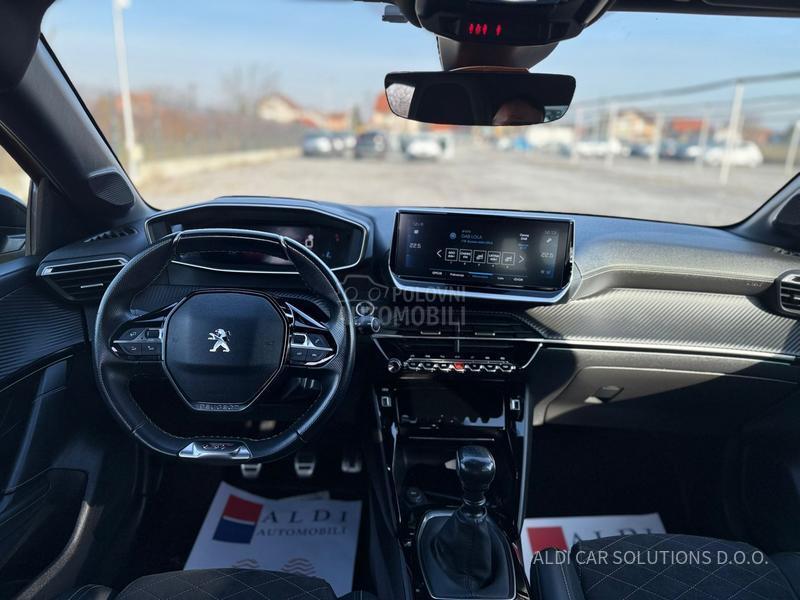 Peugeot 208 1.2 GT/Virtual