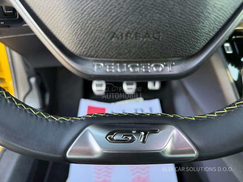 Peugeot 208 1.2 GT/Virtual