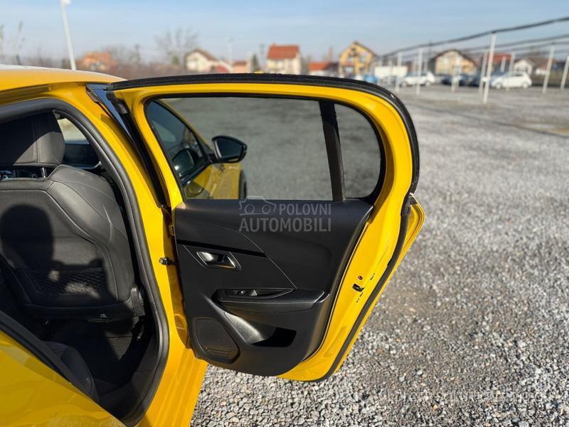Peugeot 208 1.2 GT/Virtual