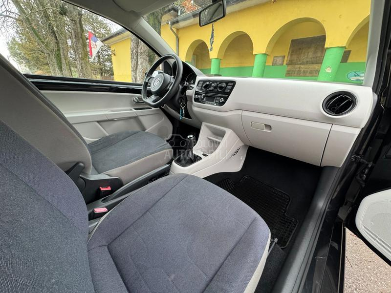 Volkswagen up! 