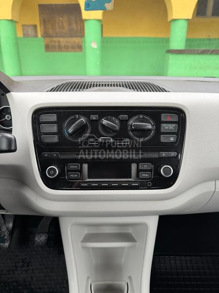 Volkswagen up! 