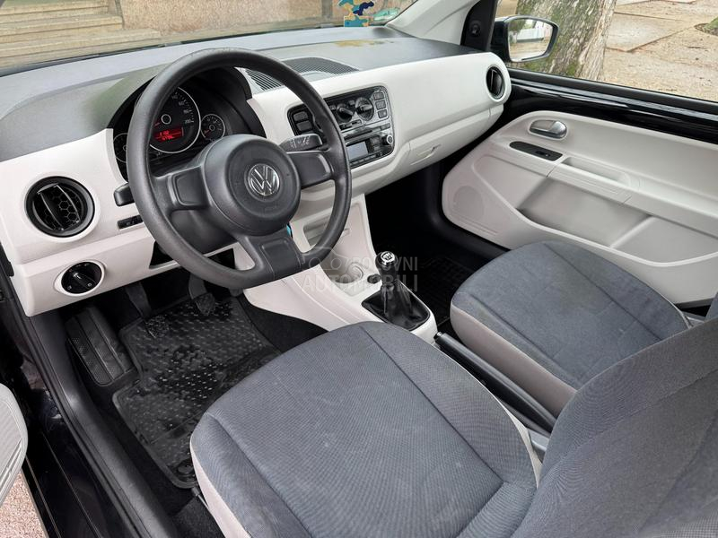 Volkswagen up! 