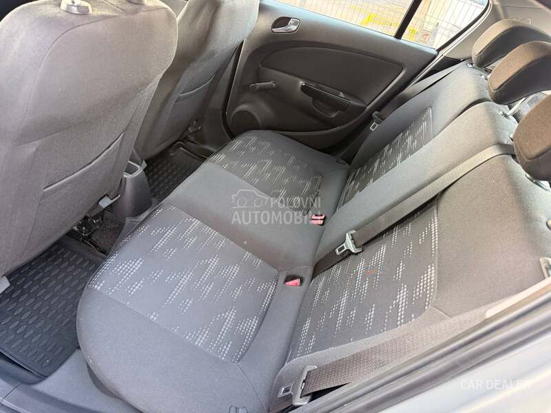 Opel Corsa D 1.3d/cosmo/ristajl
