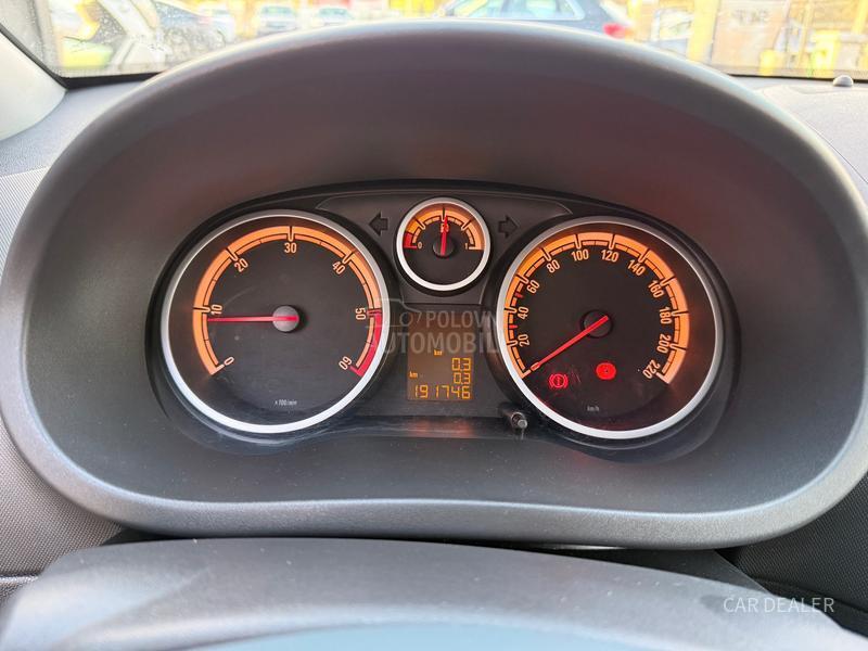 Opel Corsa D 1.3d/cosmo/ristajl