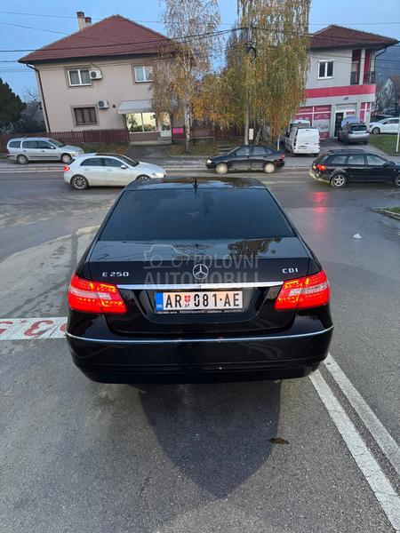 Mercedes Benz E 250 AVANTGARDE