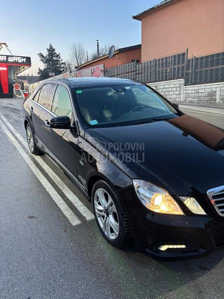 Mercedes Benz E 250 AVANTGARDE