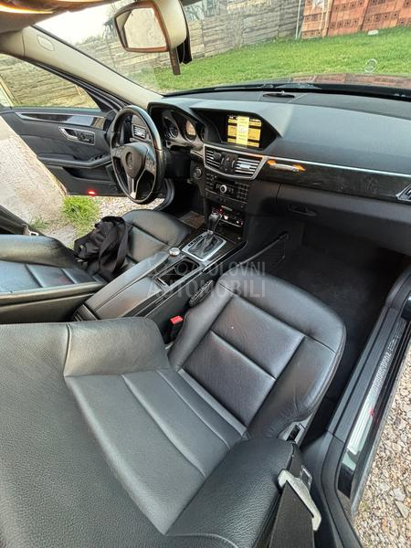 Mercedes Benz E 250 AVANTGARDE