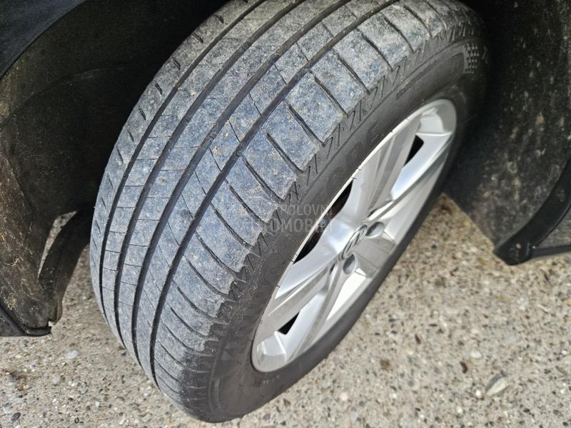 Volkswagen Golf 7 1.6 TDI HIGHLINE