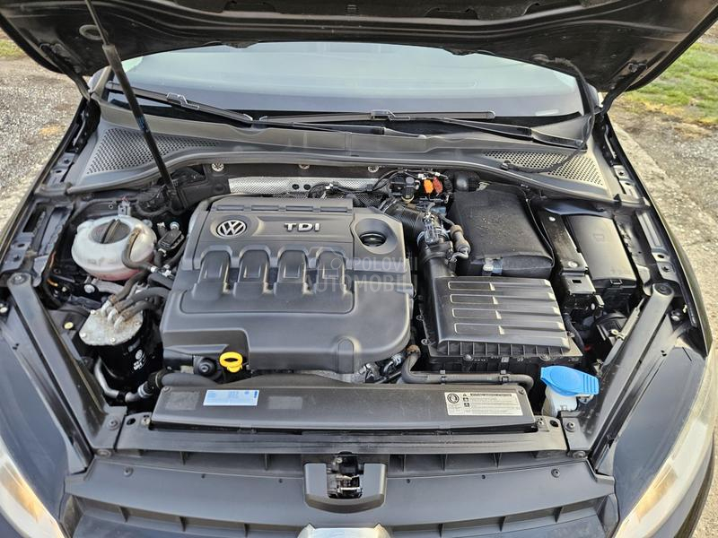 Volkswagen Golf 7 1.6 TDI HIGHLINE