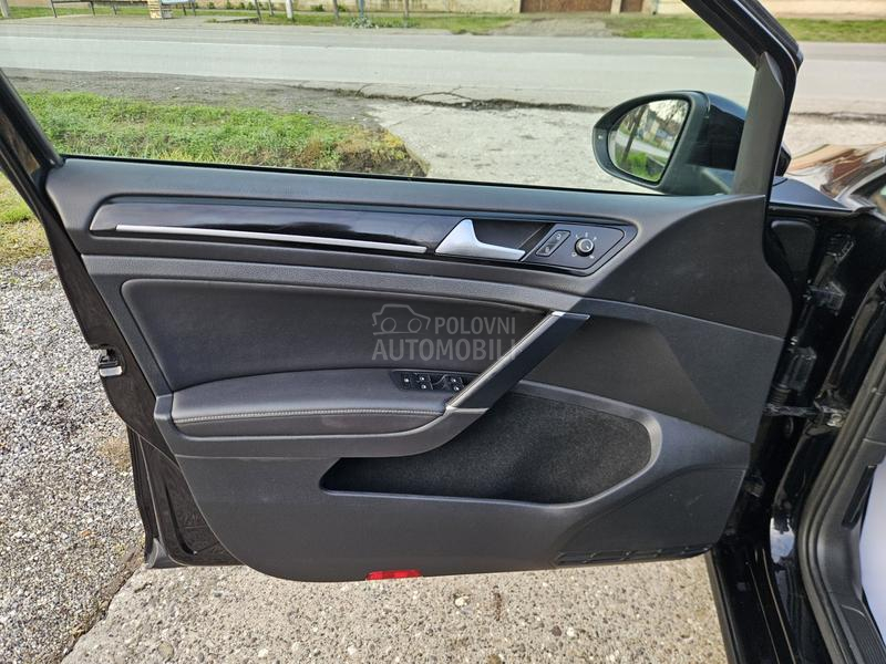 Volkswagen Golf 7 1.6 TDI HIGHLINE