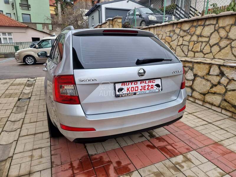 Škoda Octavia fabričko stanje