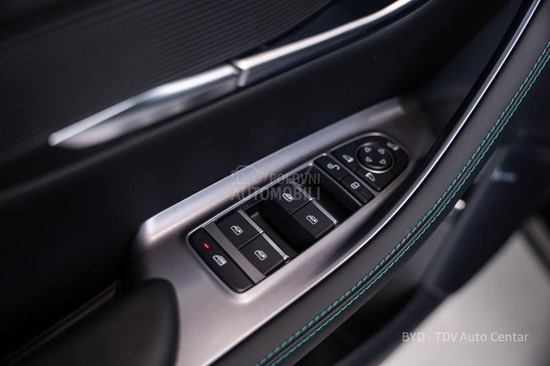 BYD Seal U DM-i 1.5 DESIGN AWD
