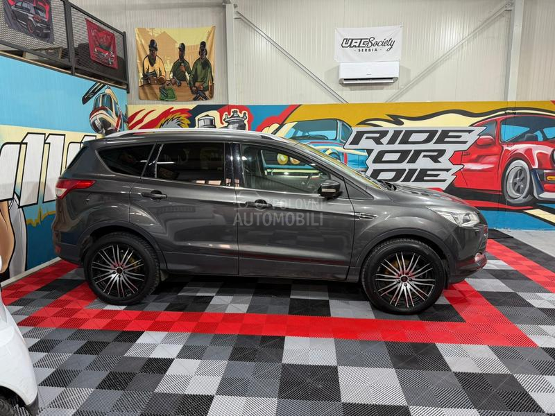 Ford Kuga 