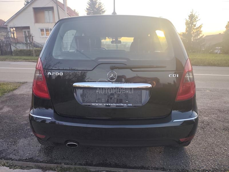 Mercedes Benz A 180 /FABRIČKO STANJE/