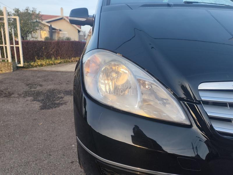 Mercedes Benz A 180 /FABRIČKO STANJE/