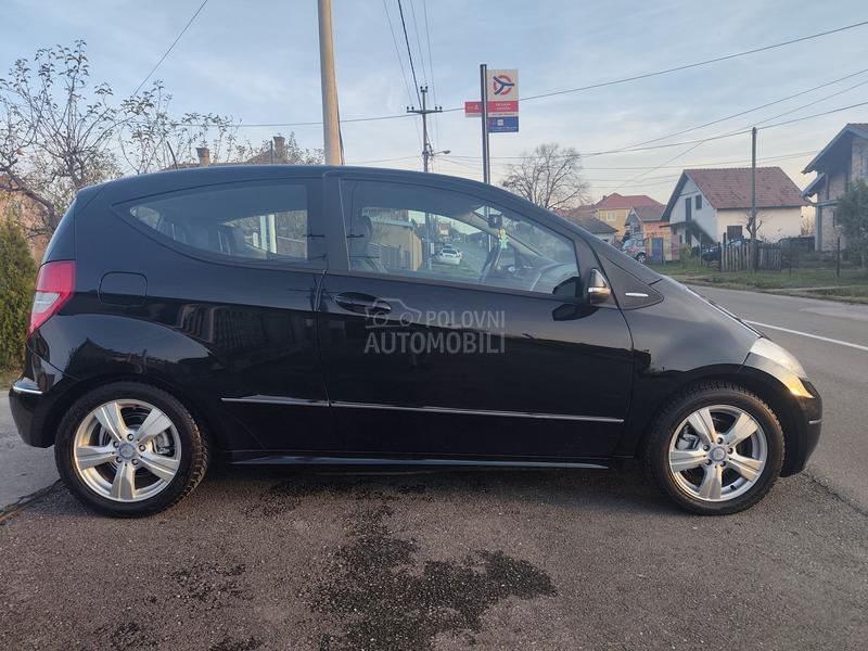 Mercedes Benz A 180 /FABRIČKO STANJE/