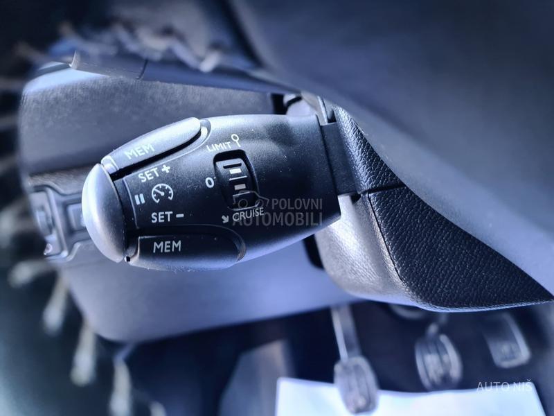 Peugeot 308 1.6 HDI PREMIUM