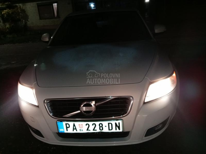 Volvo V50 D2