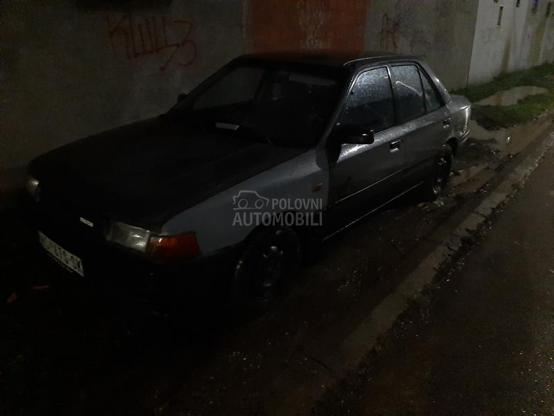Mazda 323 