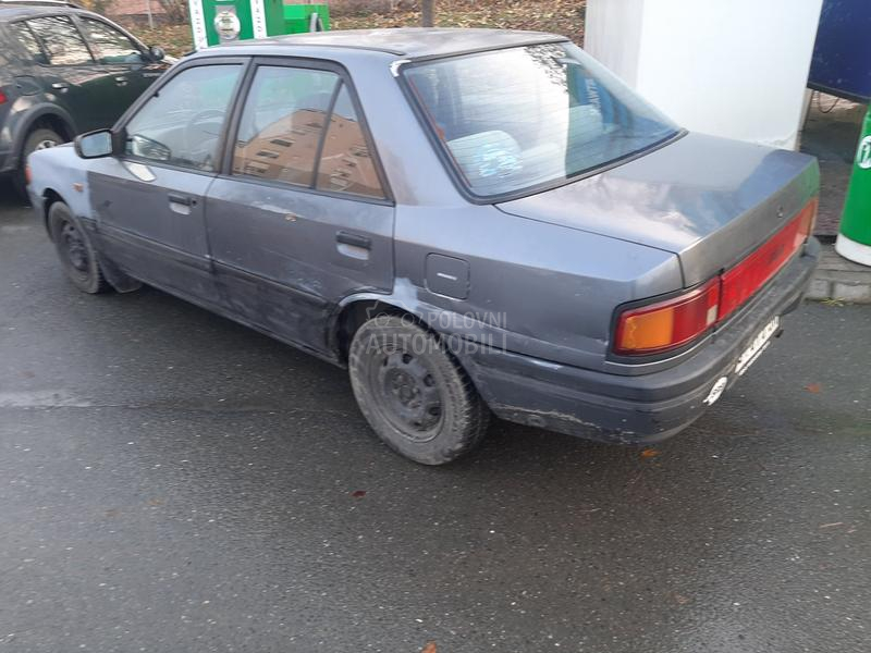 Mazda 323 