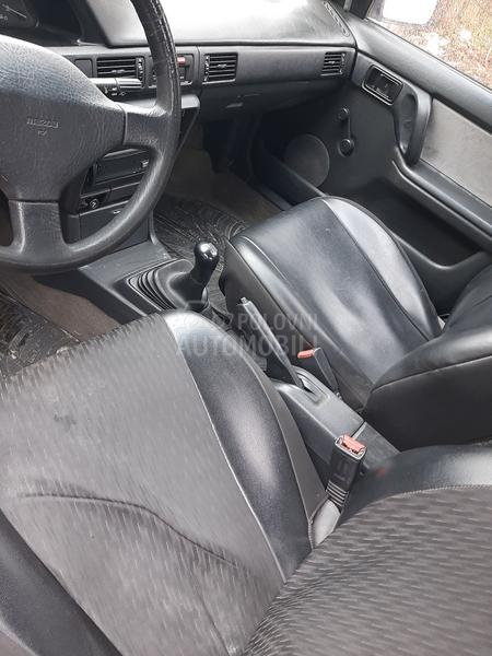 Mazda 323 