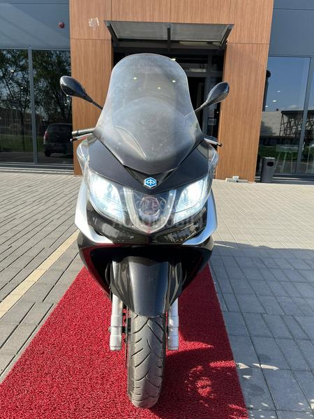 Piaggio x10