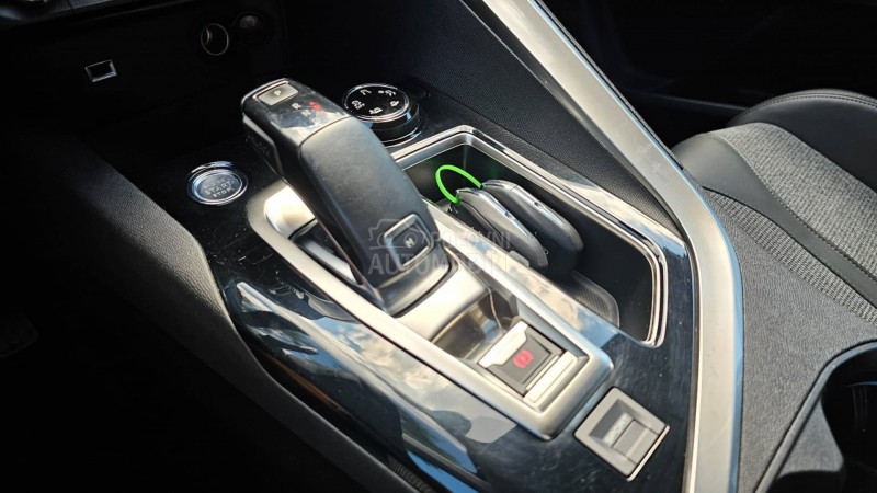 Peugeot 3008 1.5hdi 131 ALLURE