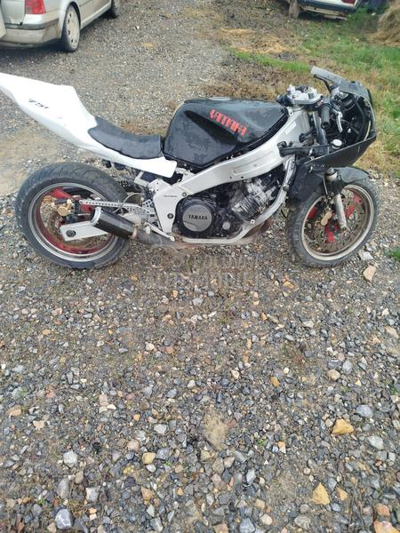 Yamaha fzr 1000