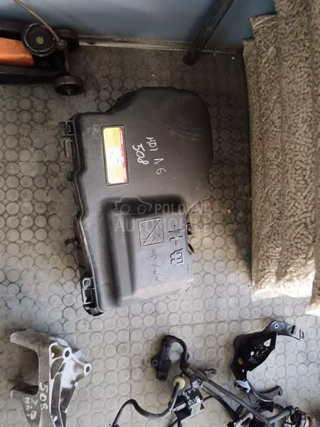 Kutija i poklopac osiguraca