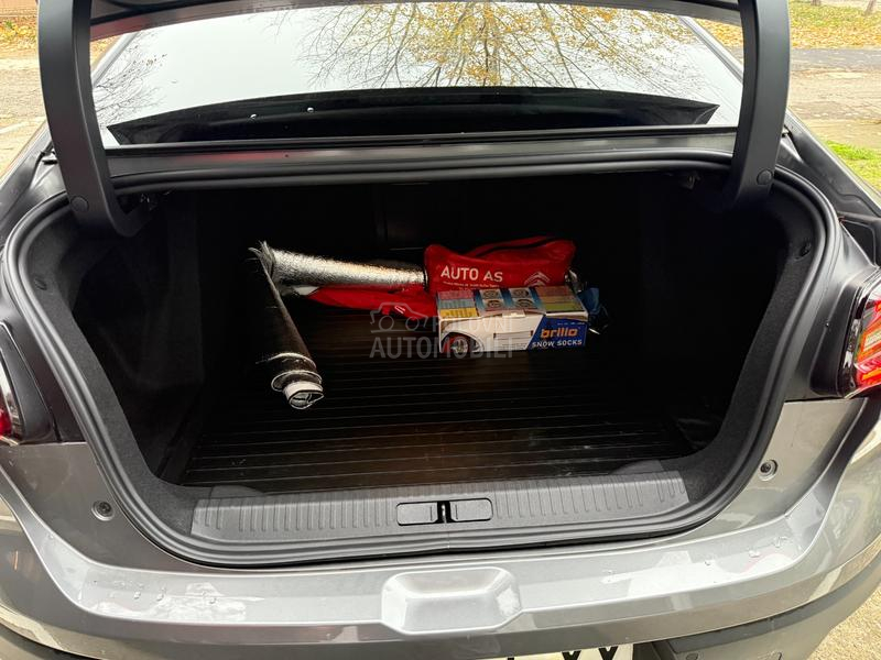 Citroen C4X MAX 130 EAT8 DEMO