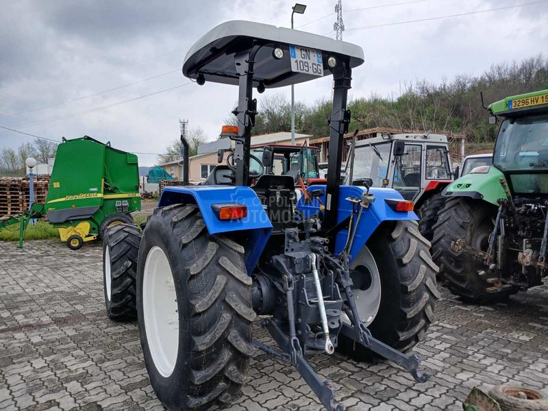 New Holland TS 110