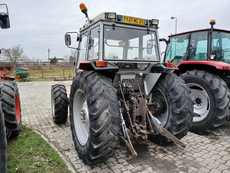 New Holland TS 110