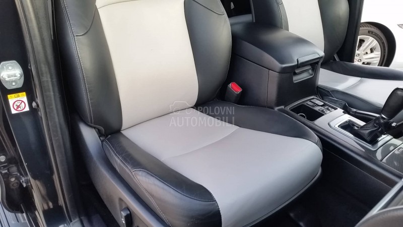 Toyota Land Cruiser 4WD/LED/PREMIUM/FUL