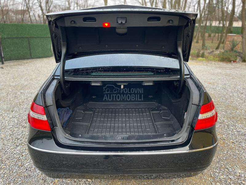 Mercedes Benz E 250 ZA KEŠ BOLJA CENA