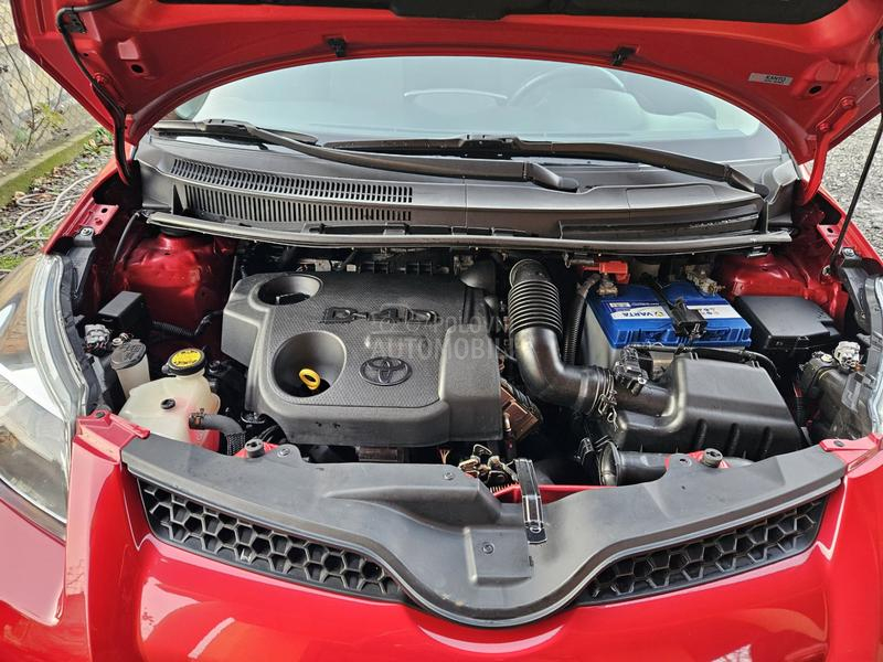 Toyota Urban Cruiser 1. V.L.ASNICA TOOP