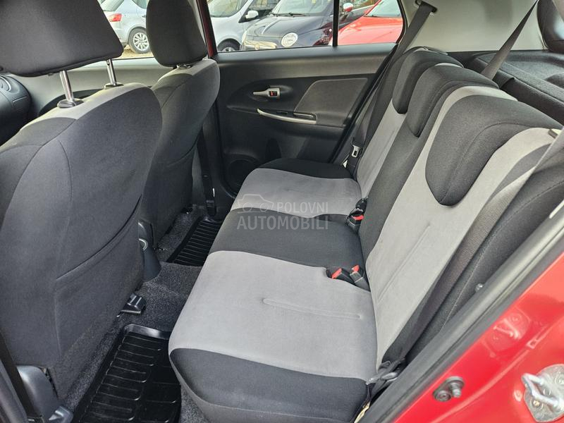 Toyota Urban Cruiser 1. V.L.ASNICA TOOP