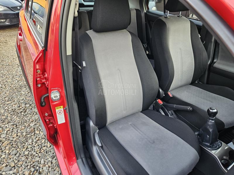 Toyota Urban Cruiser 1. V.L.ASNICA TOOP