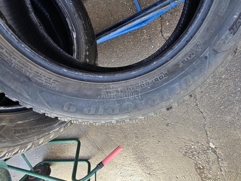 Goodyear 205/60 R16 Zimska