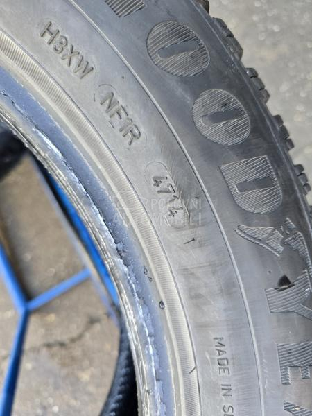Goodyear 205/60 R16 Zimska