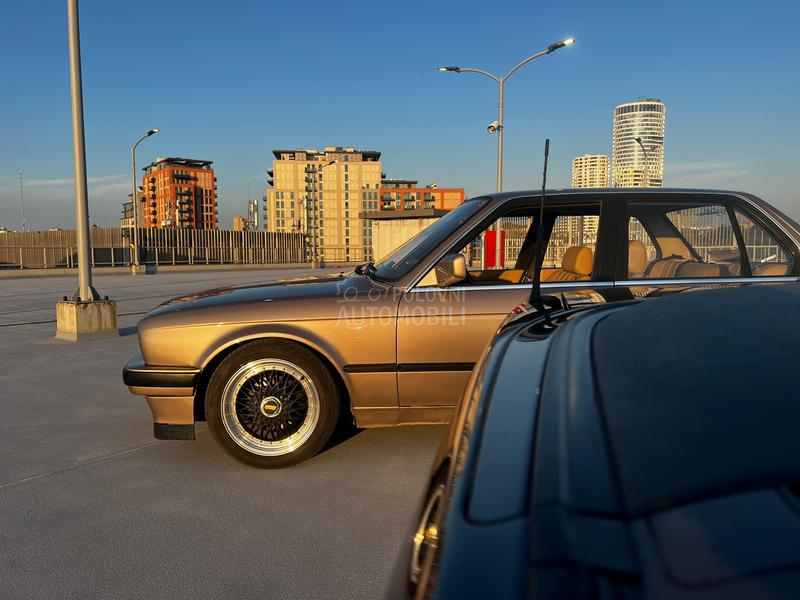 BMW 318 E30